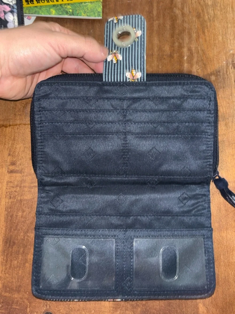 Vera Bradley Navy Striped Bee Print Turn Buckle Zip Wallet - Picture 5 of 6
